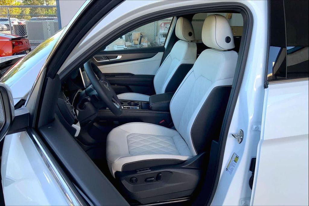 new 2026 Volkswagen Atlas Cross Sport car, priced at $54,617