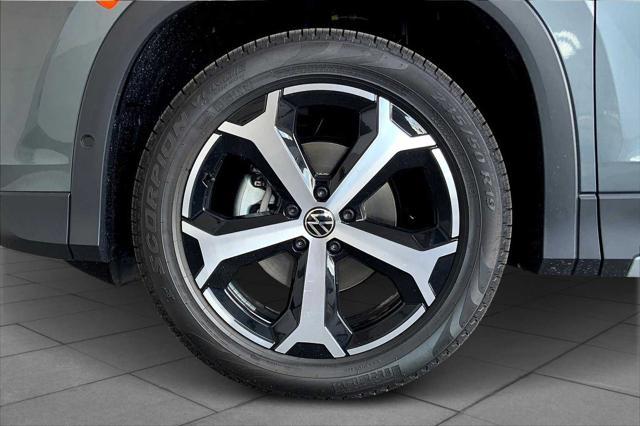 new 2025 Volkswagen Tiguan car, priced at $33,635