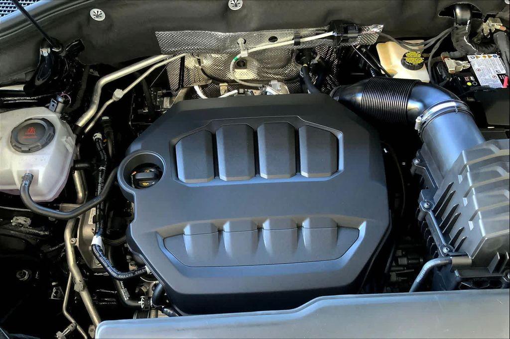 new 2026 Volkswagen Atlas Cross Sport car, priced at $44,899