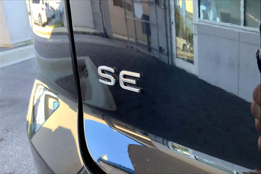 new 2026 Volkswagen Atlas Cross Sport car, priced at $44,899