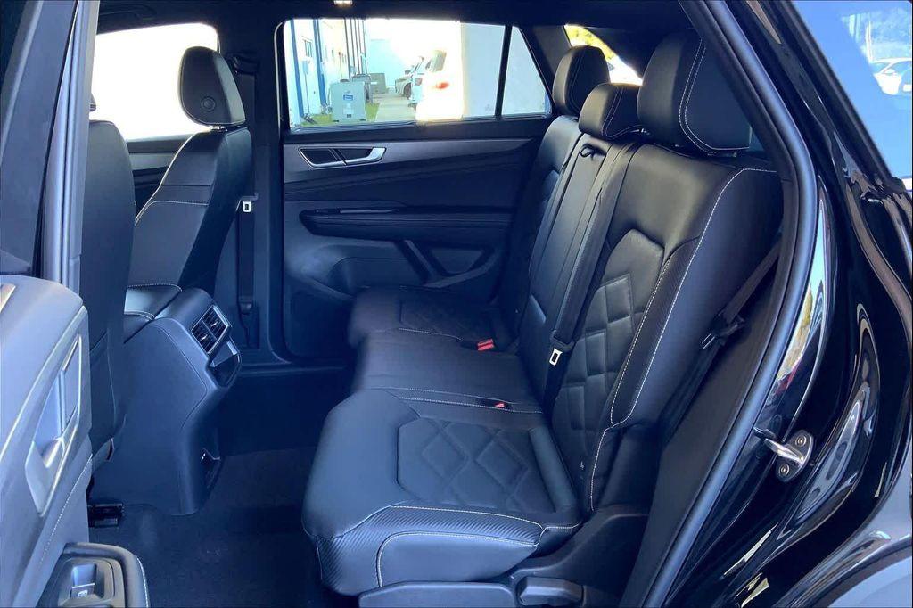 new 2026 Volkswagen Atlas Cross Sport car, priced at $44,899