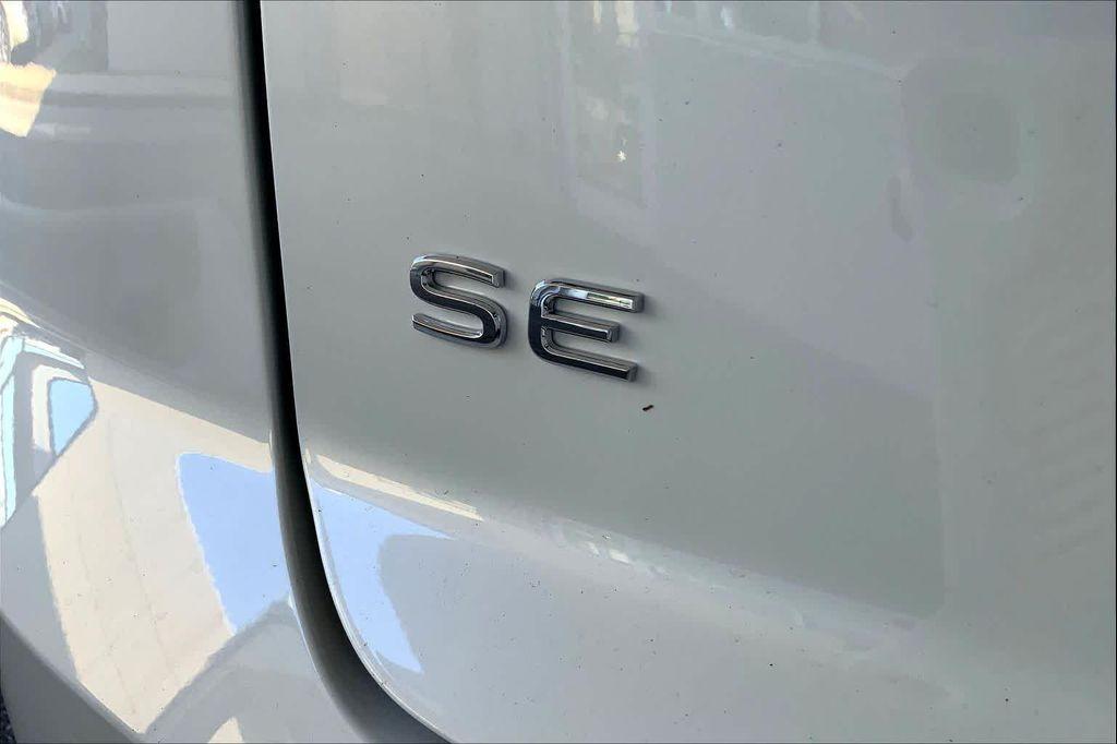 new 2026 Volkswagen Atlas Cross Sport car, priced at $39,988