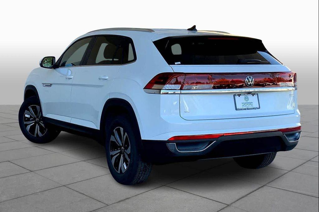 new 2026 Volkswagen Atlas Cross Sport car, priced at $39,988
