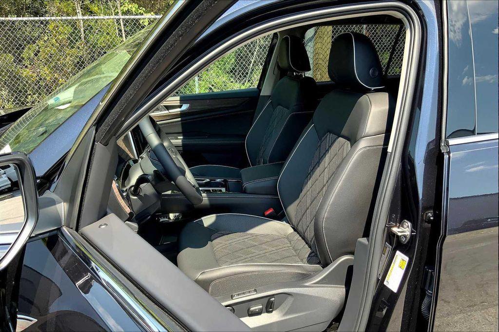 new 2026 Volkswagen Atlas car, priced at $55,548