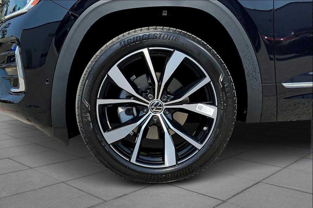 new 2026 Volkswagen Atlas car, priced at $55,548