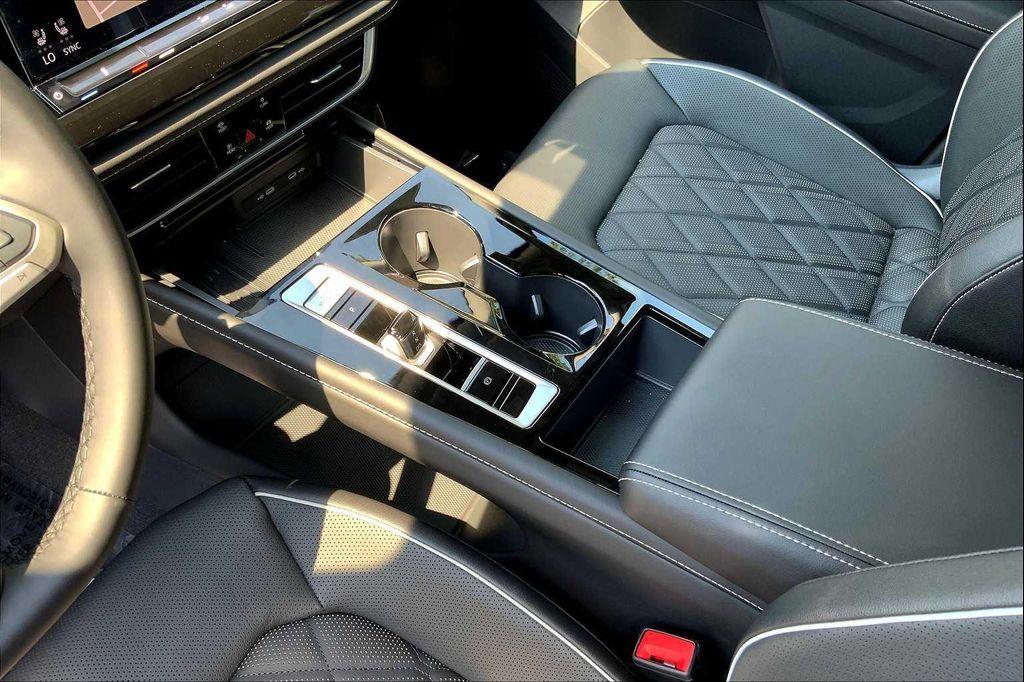 new 2026 Volkswagen Atlas car, priced at $55,548
