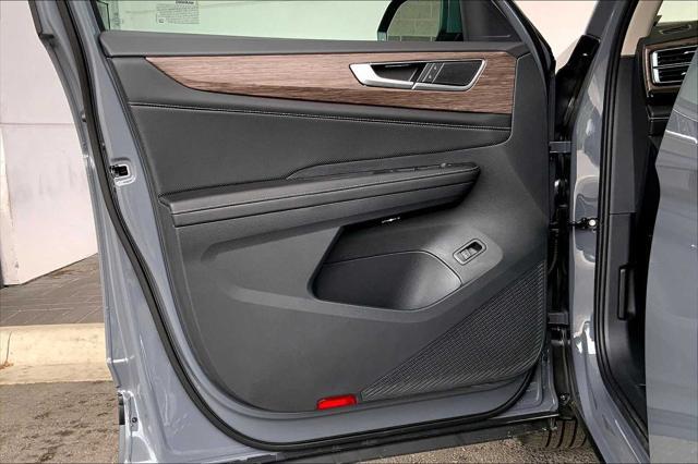 new 2025 Volkswagen Atlas car, priced at $50,535