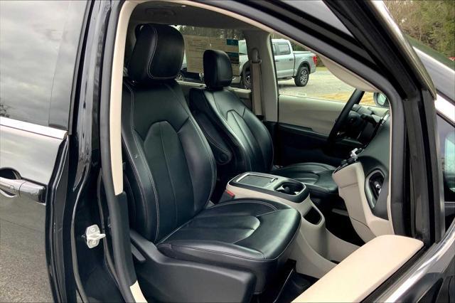used 2023 Chrysler Pacifica car, priced at $25,400