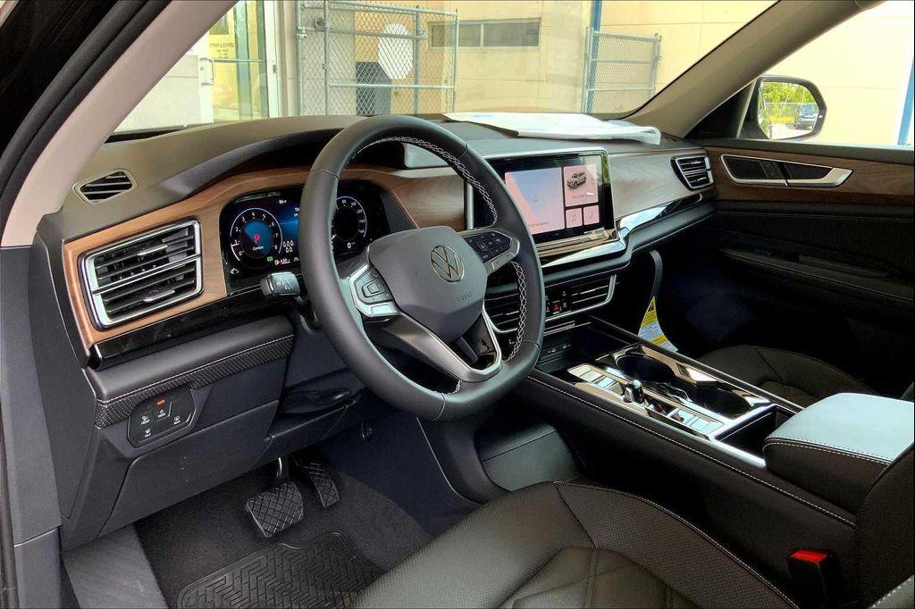 new 2026 Volkswagen Atlas car, priced at $45,660