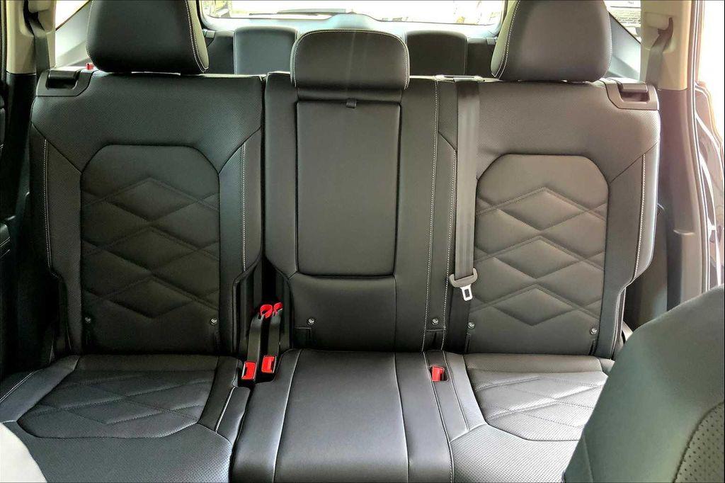 new 2026 Volkswagen Atlas car, priced at $45,660