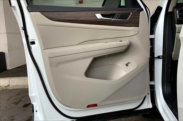 new 2025 Volkswagen Atlas car, priced at $50,521