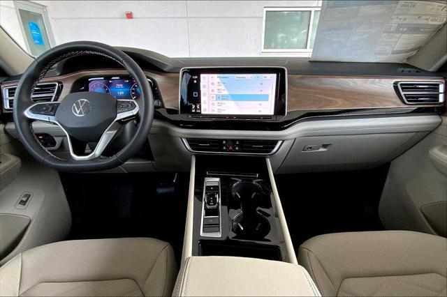 new 2025 Volkswagen Atlas car, priced at $46,073