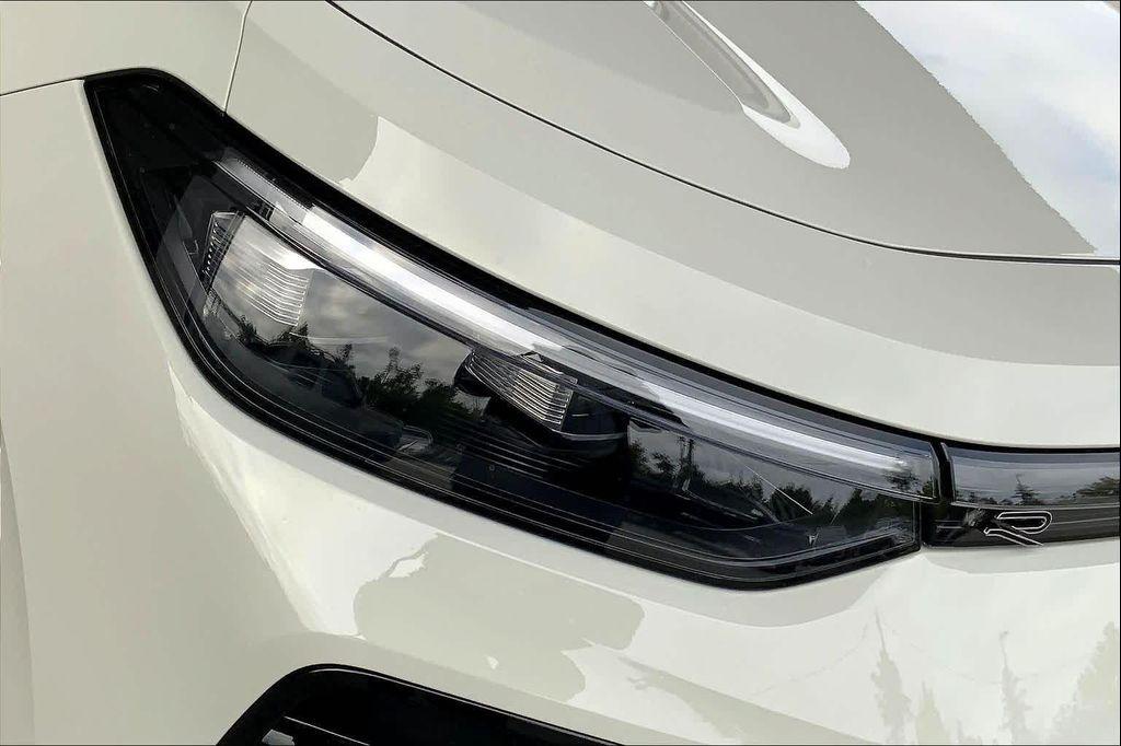 new 2026 Volkswagen Tiguan car, priced at $40,232