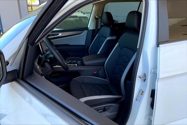 new 2025 Volkswagen Atlas car, priced at $47,946