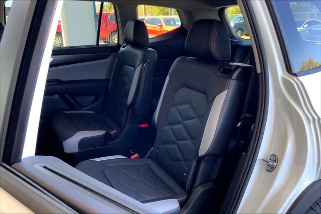 new 2025 Volkswagen Atlas car, priced at $47,946