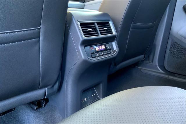 new 2025 Volkswagen Atlas car, priced at $47,946