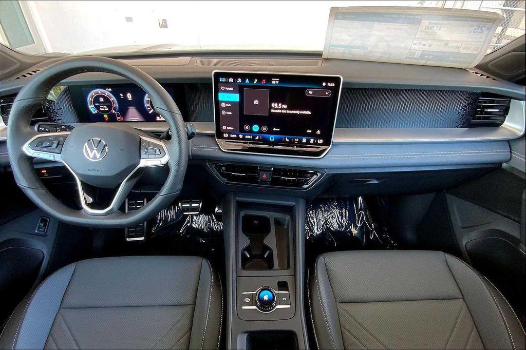 new 2025 Volkswagen Tiguan car, priced at $37,067