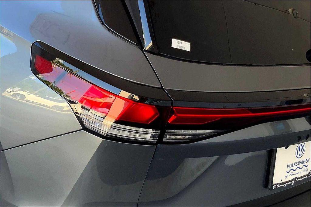 new 2025 Volkswagen Tiguan car, priced at $37,067