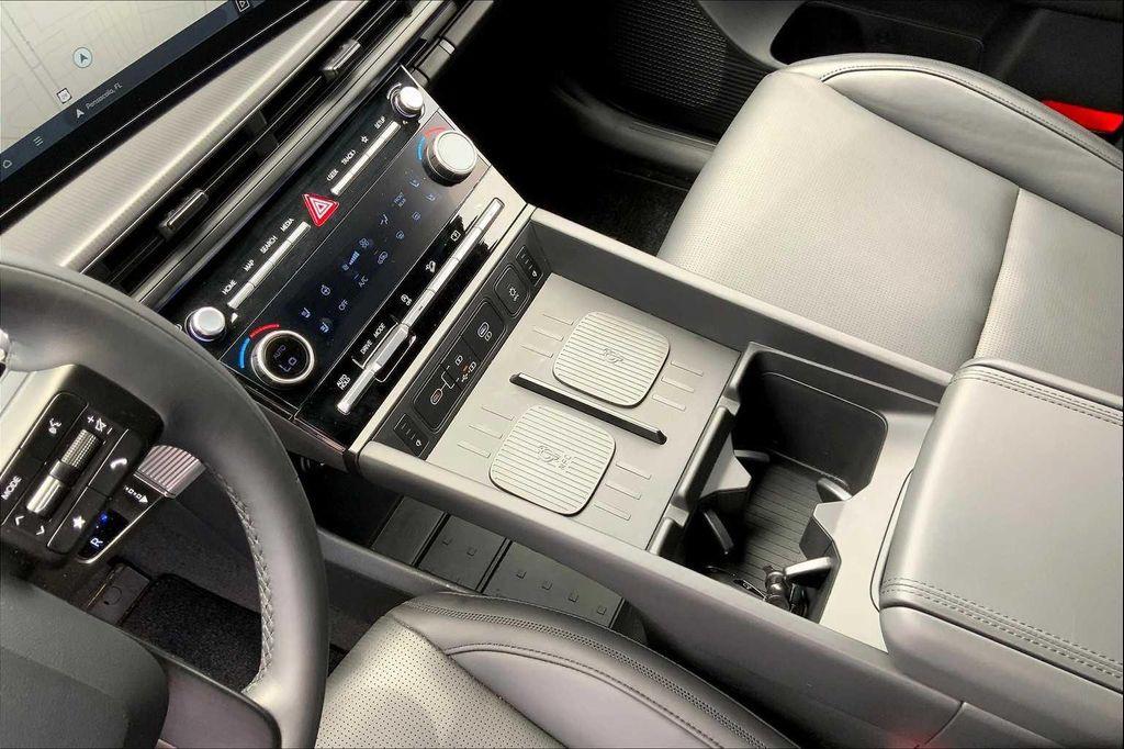 used 2025 Hyundai Santa Fe car, priced at $38,417