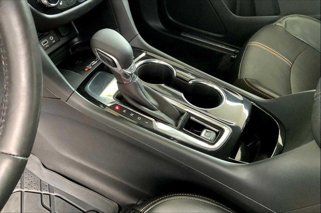 used 2022 Chevrolet Equinox car, priced at $22,717