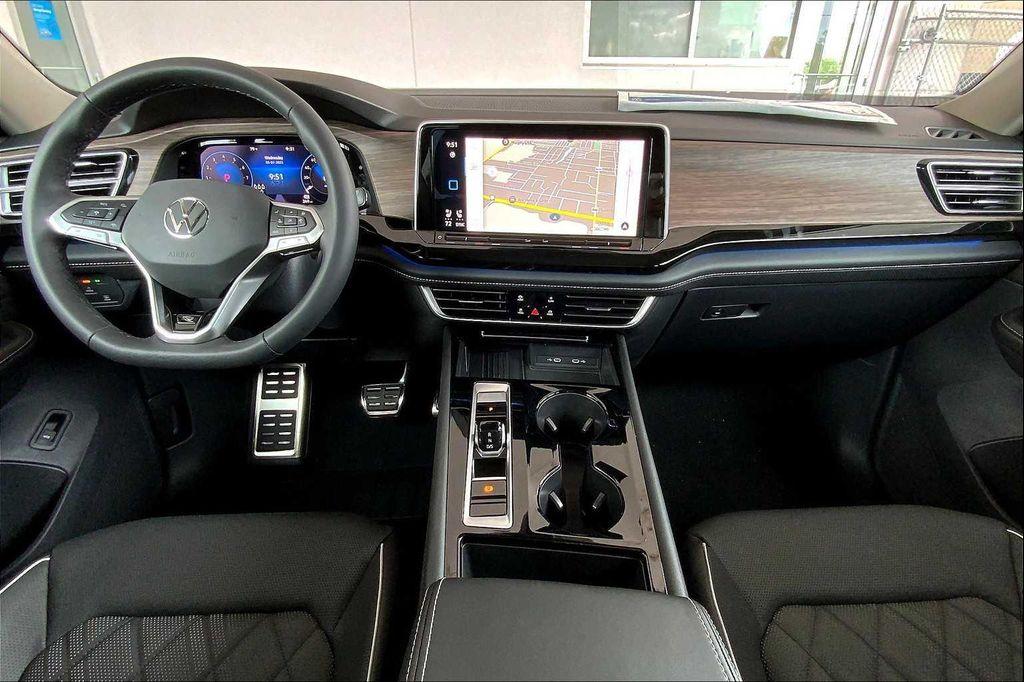 new 2025 Volkswagen Atlas car, priced at $53,761