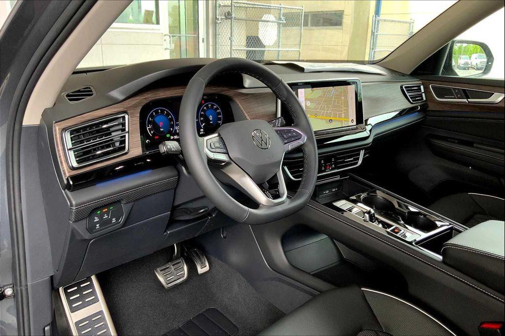 new 2025 Volkswagen Atlas car, priced at $53,761
