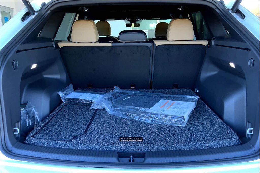 new 2026 Volkswagen Atlas Cross Sport car, priced at $45,744