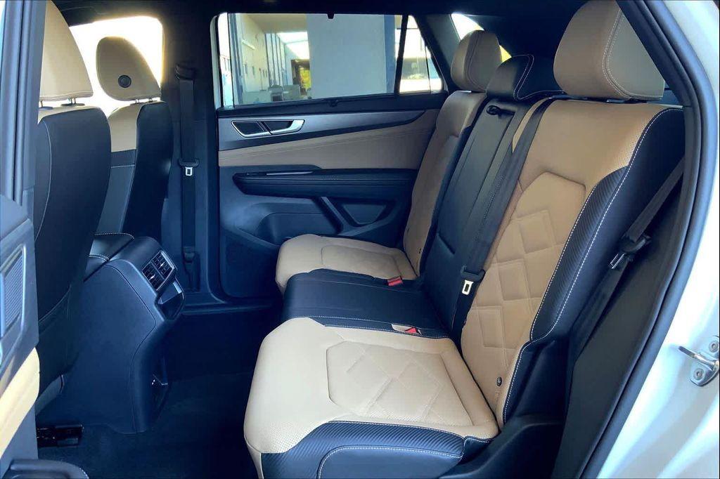 new 2026 Volkswagen Atlas Cross Sport car, priced at $45,744