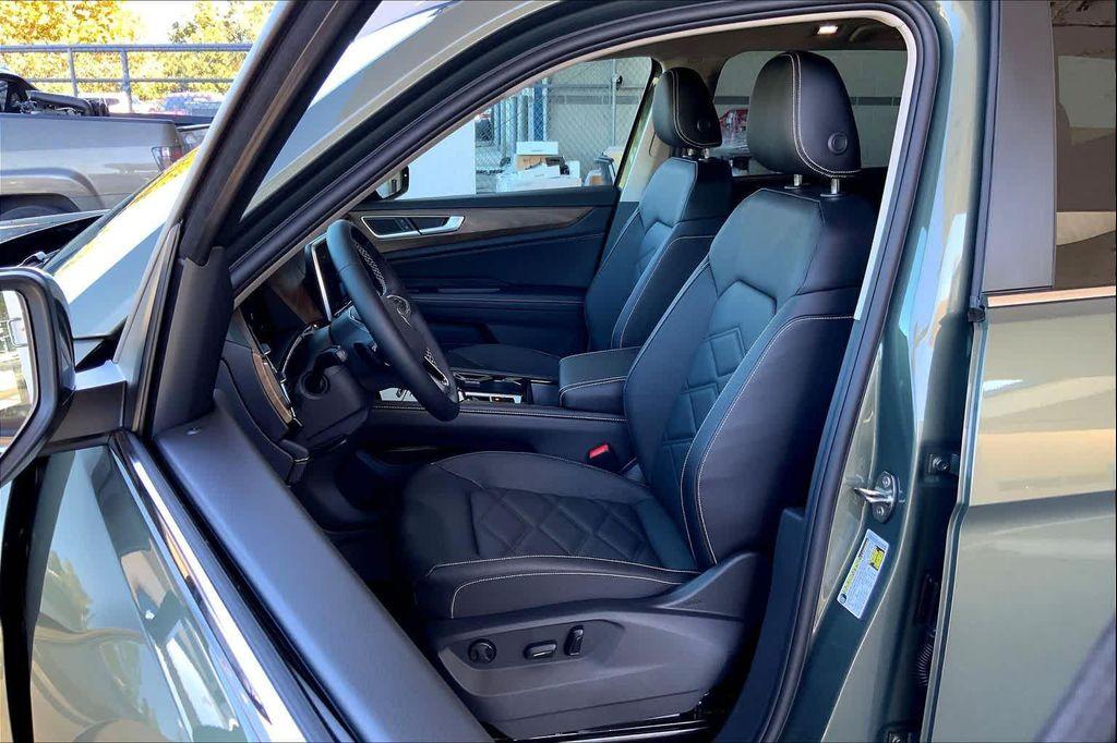 new 2026 Volkswagen Atlas car, priced at $46,744