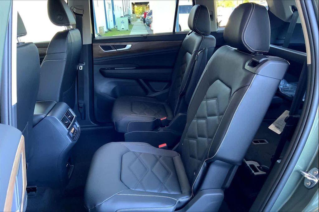 new 2026 Volkswagen Atlas car, priced at $46,744