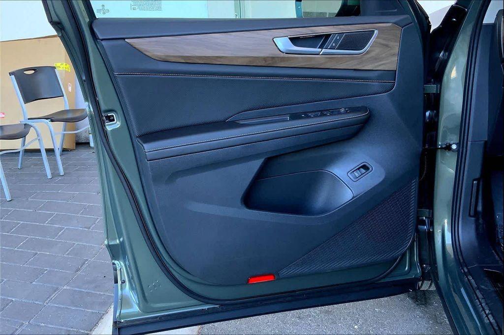 new 2026 Volkswagen Atlas car, priced at $46,744