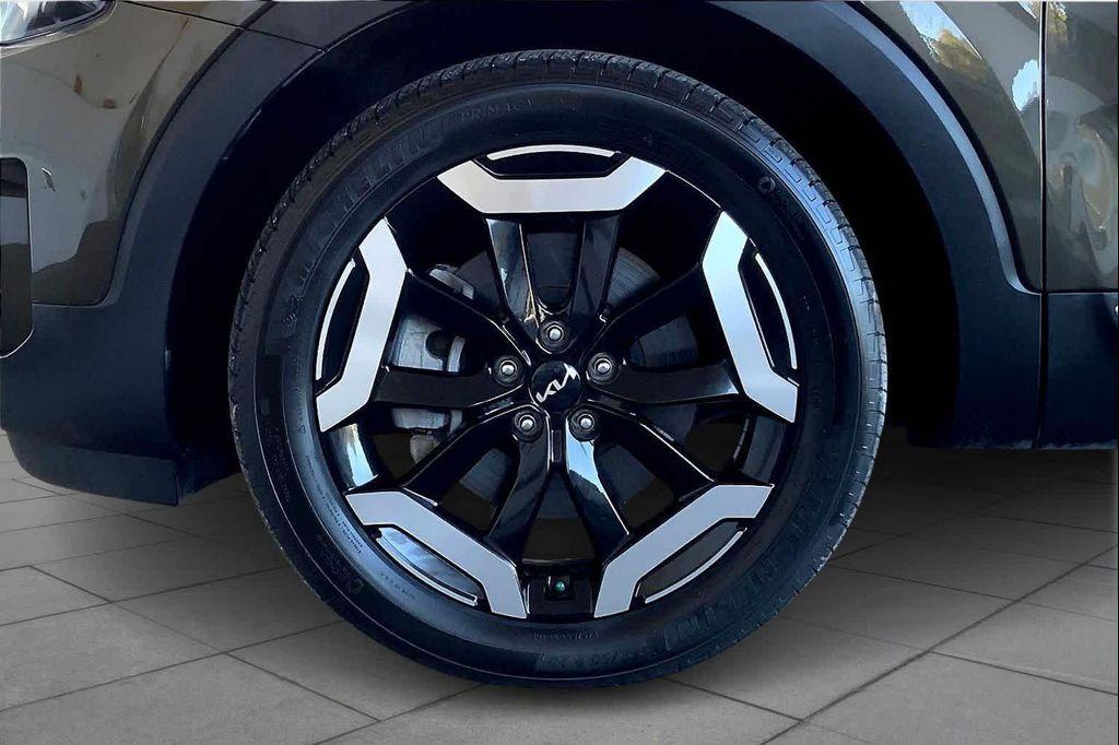 used 2023 Kia Telluride car, priced at $33,390