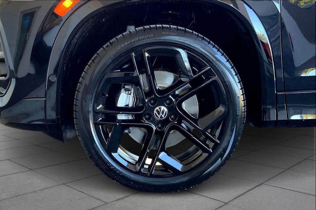 new 2026 Volkswagen Tiguan car, priced at $41,834