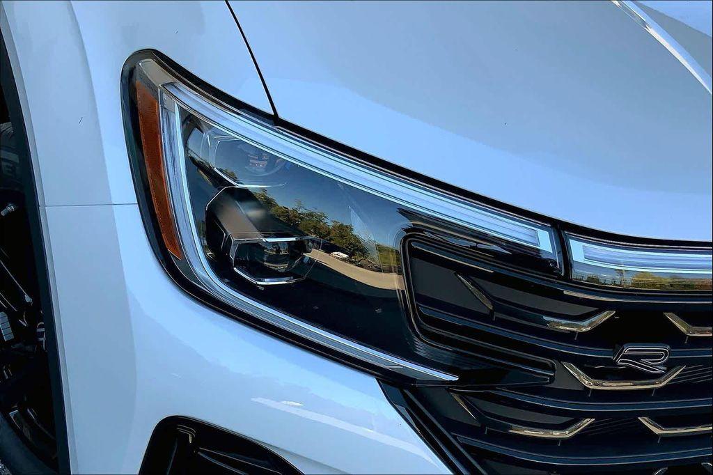 new 2026 Volkswagen Atlas Cross Sport car, priced at $51,718