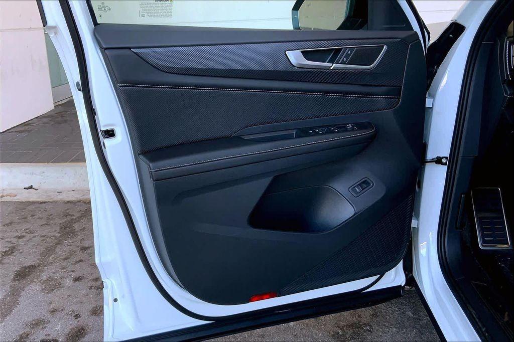 new 2026 Volkswagen Atlas Cross Sport car, priced at $51,718