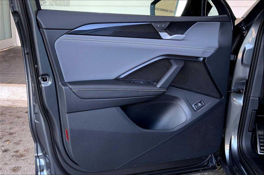 new 2025 Volkswagen Tiguan car, priced at $35,659