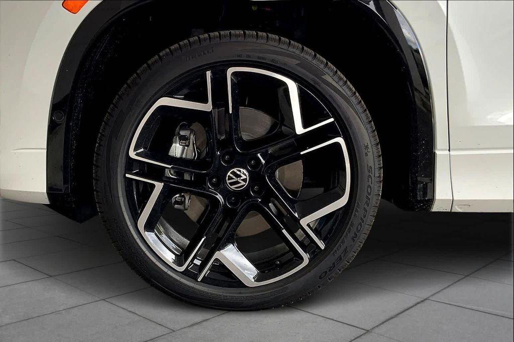 new 2026 Volkswagen Tiguan car, priced at $46,032