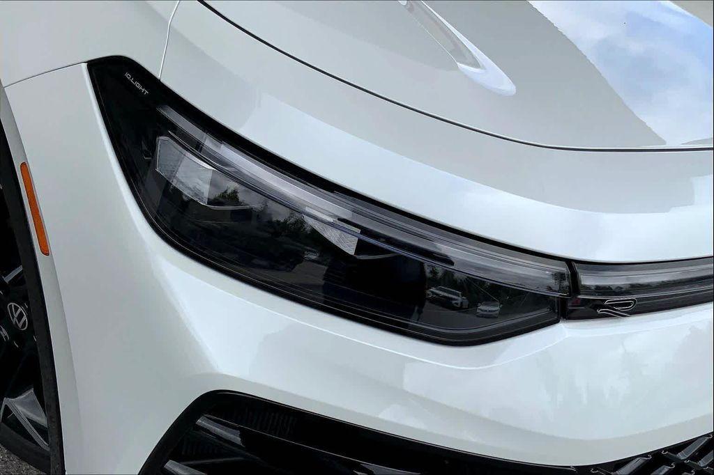 new 2026 Volkswagen Tiguan car, priced at $46,032