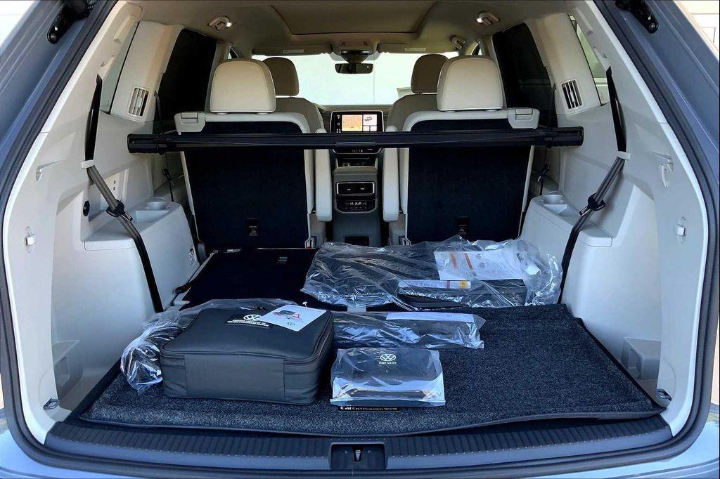 new 2026 Volkswagen Atlas car, priced at $56,138