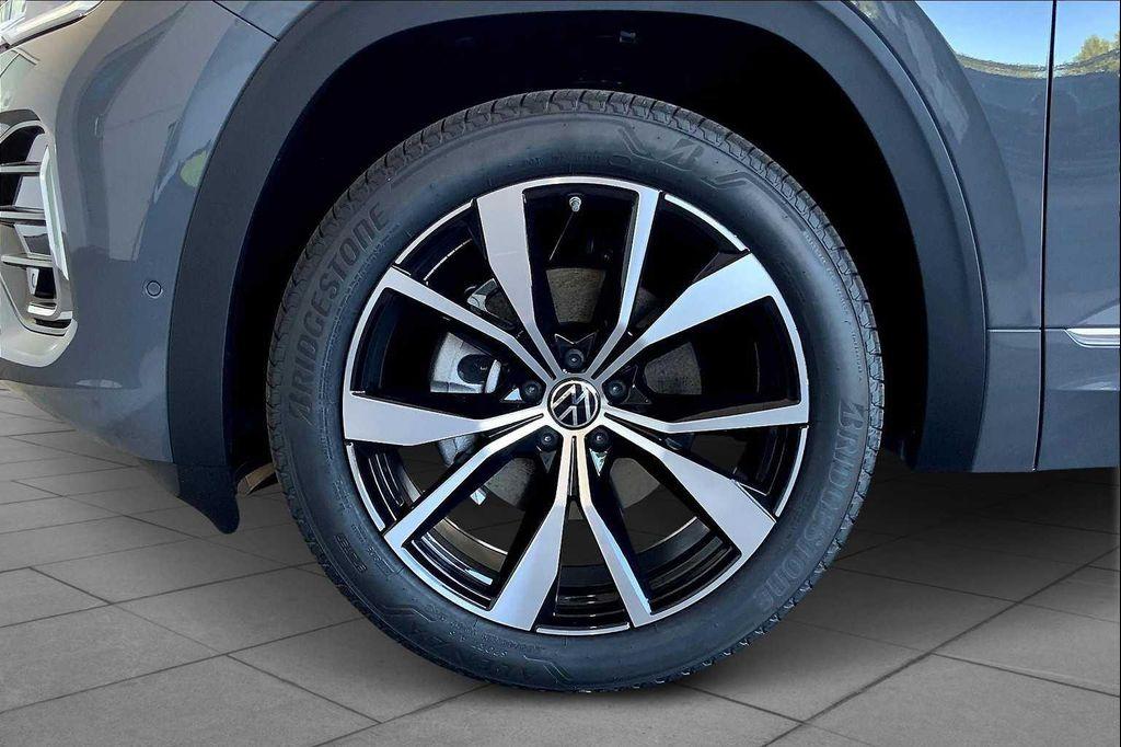 new 2026 Volkswagen Atlas car, priced at $56,138