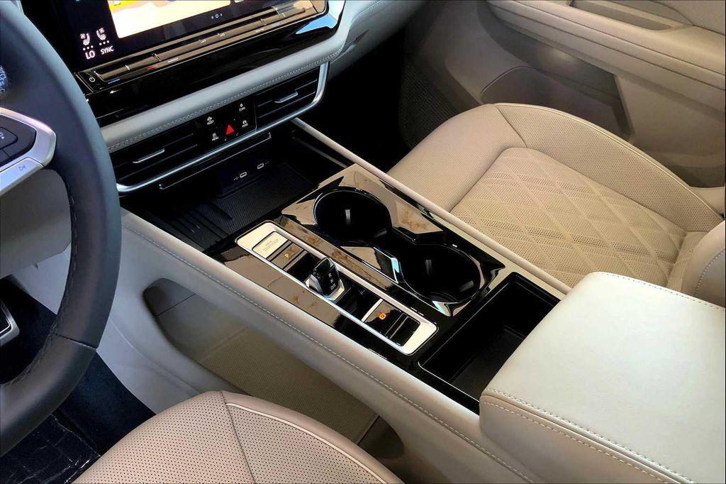 new 2026 Volkswagen Atlas car, priced at $56,138