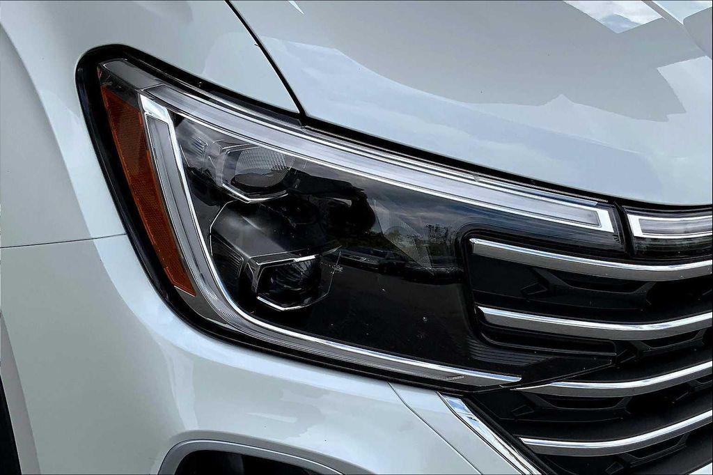 new 2026 Volkswagen Atlas car, priced at $46,588