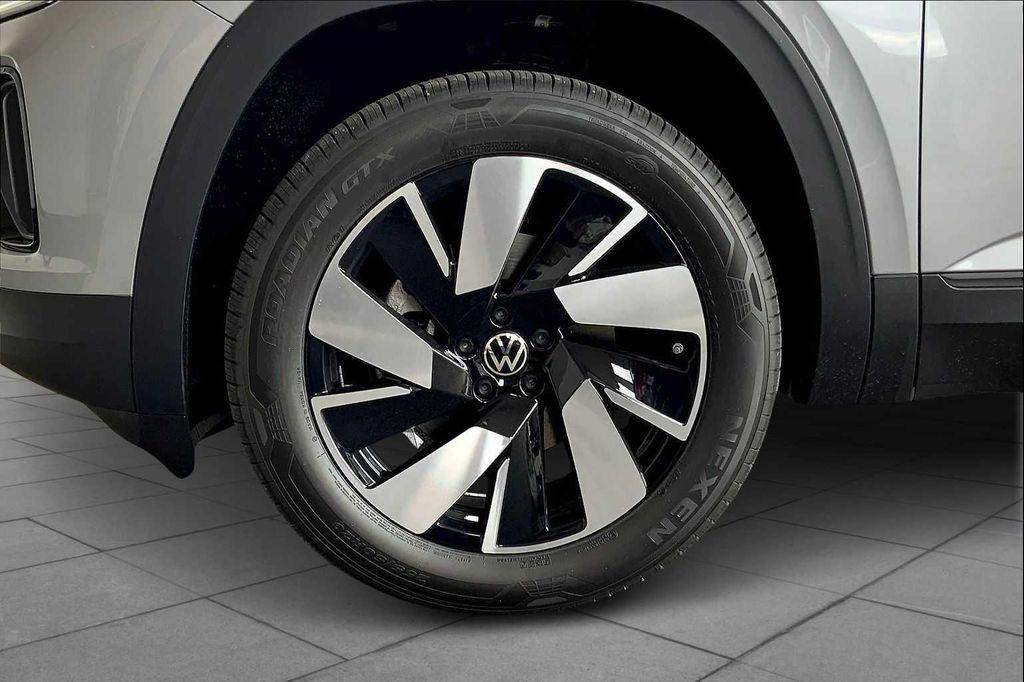 new 2026 Volkswagen Atlas Cross Sport car, priced at $44,116