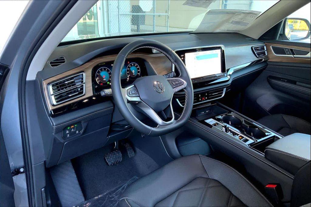 new 2026 Volkswagen Atlas car, priced at $47,871