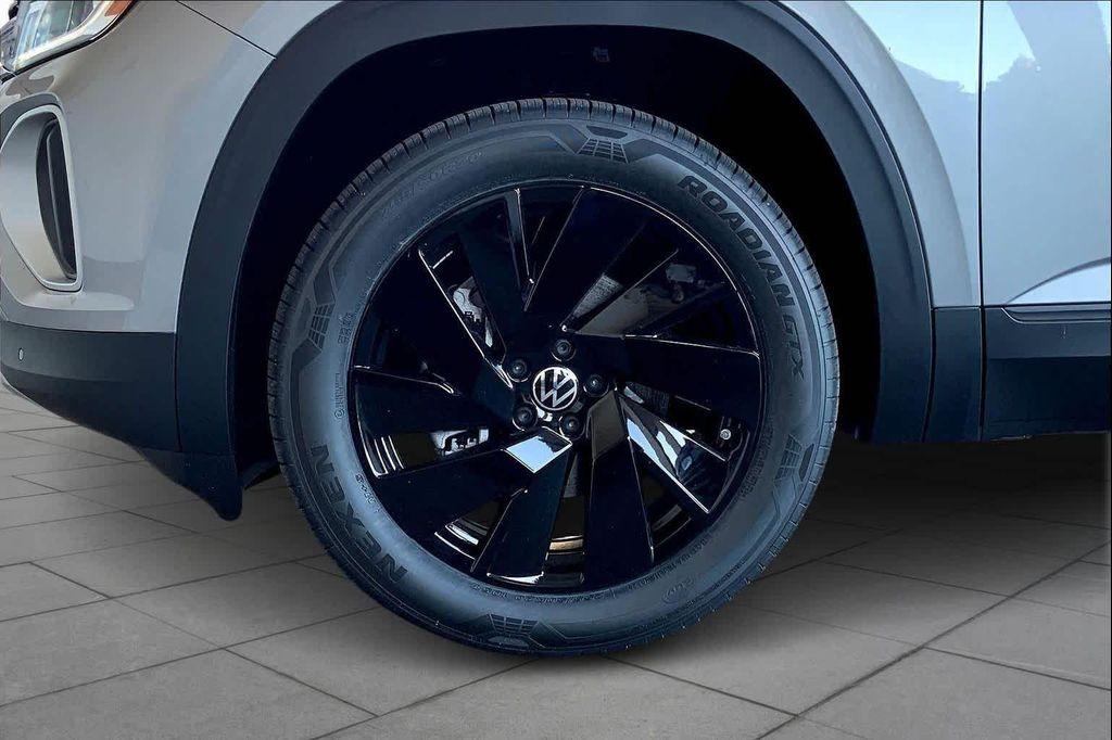 new 2026 Volkswagen Atlas car, priced at $47,871