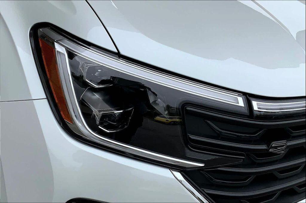 new 2026 Volkswagen Atlas Cross Sport car, priced at $55,182