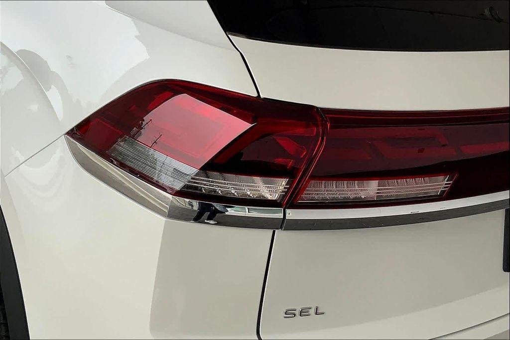 new 2026 Volkswagen Atlas Cross Sport car, priced at $55,182