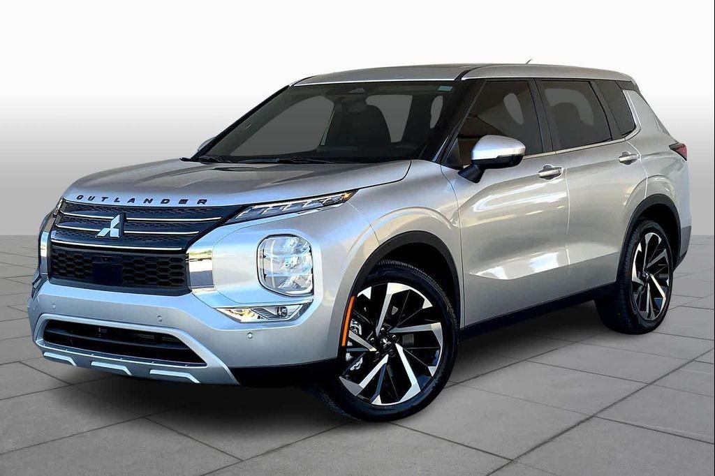 used 2024 Mitsubishi Outlander car, priced at $23,999
