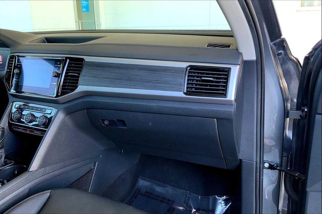 used 2021 Volkswagen Atlas car, priced at $17,999