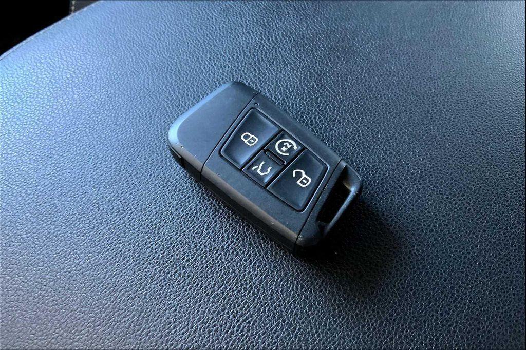 used 2021 Volkswagen Atlas car, priced at $17,999